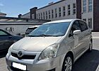 Toyota Corolla Verso 2.2 D-4D DPF Executive Tüv 06/26 7 Sitzer