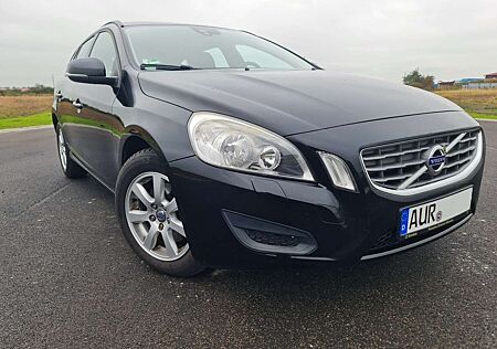 Volvo V60 DRIVe AHK Klima-Automatik TÜV 2026 Sitzheizung