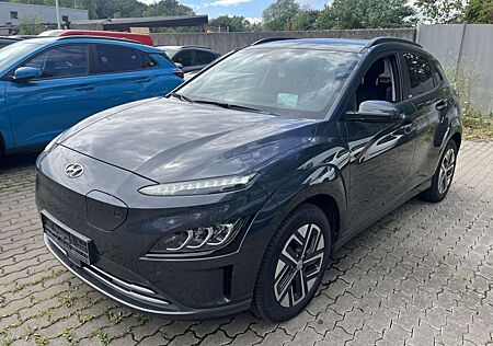 Hyundai Kona Trend*2WD*ACC*LED*Navi*CarPlay*Cam*SHZ*PDC*