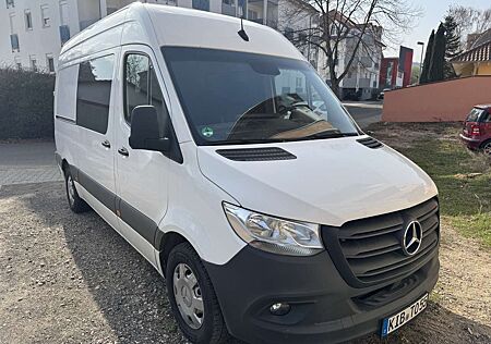 Mercedes-Benz Sprinter 319 CDI RWD L2 (907.633). V6 3.0