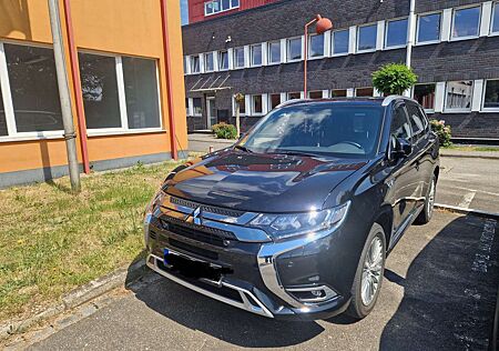 Mitsubishi Outlander Plug-In Hybrid 2.4 4WD Plug-In Hybrid To