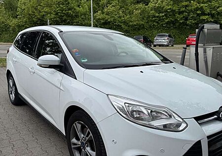 Ford Focus Turnier 1.6 Ti-VCT Titanium
