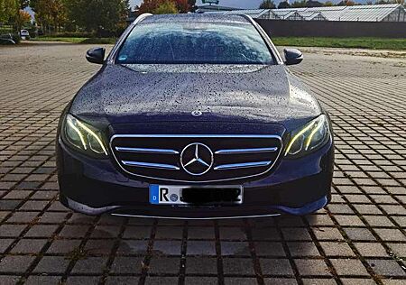 Mercedes-Benz E 220 d T 9G-TRONIC