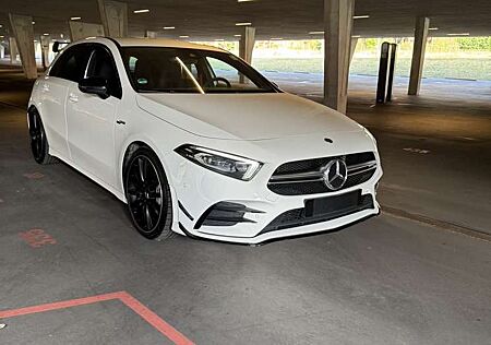 Mercedes-Benz A 35 AMG 4Matic Speedshift DCT 7G