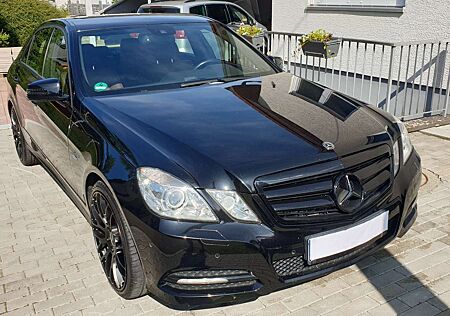 Mercedes-Benz E 200 CGI BlueEfficiency