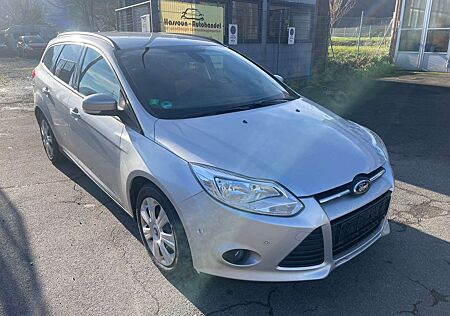 Ford Focus Turnier 1.6 TDCi DPF Champions Edition Navi