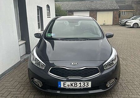 Kia Cee'd Ceed / 1.6 GDI DCT Spirit