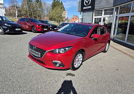 Mazda 3 Center-Line