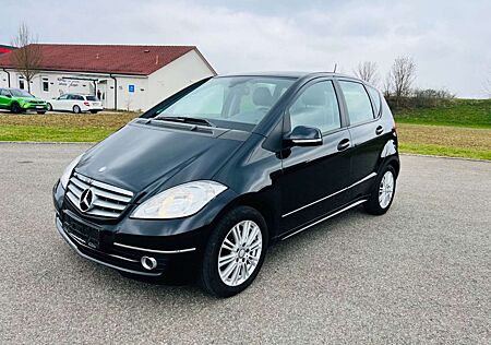 Mercedes-Benz A 180 BE*NAVI*SITZHEIZUNG*TEILLEDER*NUR 95.000KM