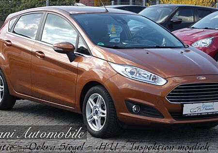 Ford Fiesta Titanium Scheckheft 12 Monate Garantie HU NEU