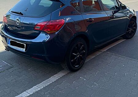 Opel Astra Design Edition
