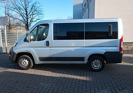 Peugeot Boxer Kombi 330 L1H1 HDi 110 8Sitze Klima