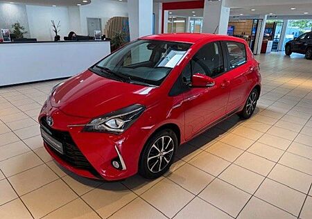 Toyota Yaris Hybrid Team D