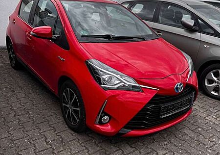 Toyota Yaris Hybrid Team D
