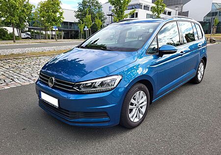 VW Touran Volkswagen Comfortline 1.6 TDI 7-Gang-DSG SCR