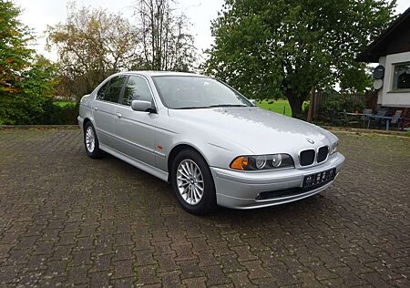 BMW 530d 530 *erst 93tkm* *1. Hand* *TÜV + Service NEU