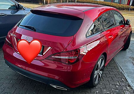 Mercedes-Benz CLA 220 CLA Shooting Brake 220 d 4Matic 7G-DCTUrban