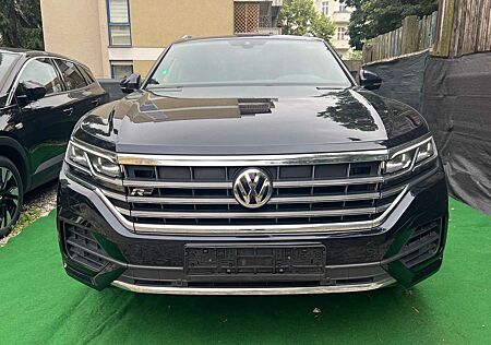 VW Touareg Volkswagen R-Line 3.0 TDI 4Motion Automatik, Pano.