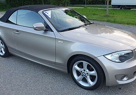 BMW 118 i Cabrio / Leder / Klima / PDC / 2. Hand