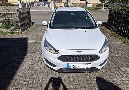 Ford Focus 1.0 EcoBoost Start-Stopp-System Ambiente