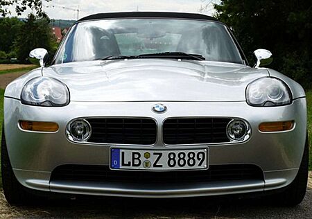 BMW Z8 roadster wie neu!!!