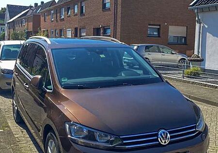 VW Touran Volkswagen 1.6 TDI SCR (BlueMotion Technology) DSG Comfortlin