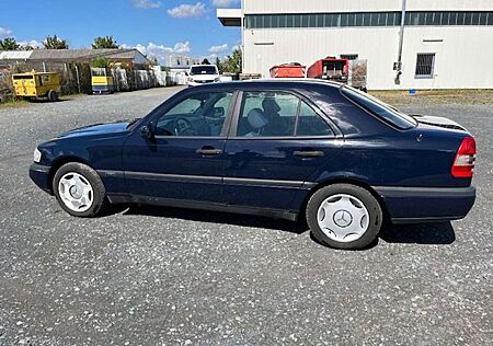 Mercedes-Benz C 180 Classic