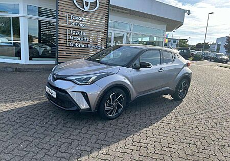 Toyota C-HR Hybrid Style Selection