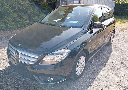 Mercedes-Benz B 180 B180 CDI*TÜV*KLIMA*S-HEFT*PDC*KAMERA*AUTOM.*SiHz