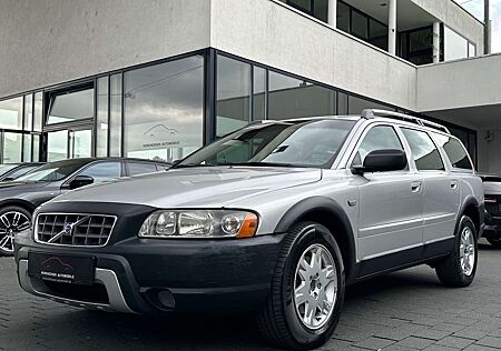 Volvo XC 70 XC70 D5 AWD Momentum | Schalter | Leder