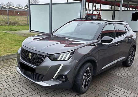 Peugeot 2008 PureTech 155 EAT8 GT