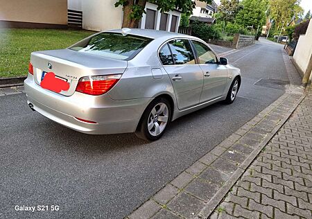 BMW 523i 523