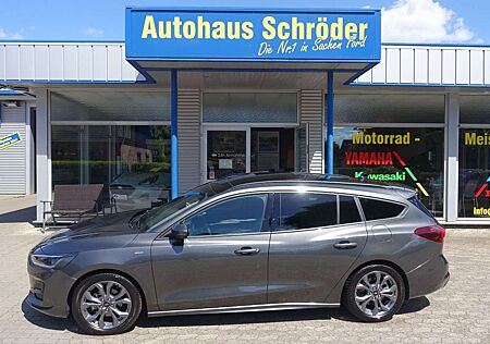 Ford Focus Turnier ST-Line / Automatik/Panorama/AHK