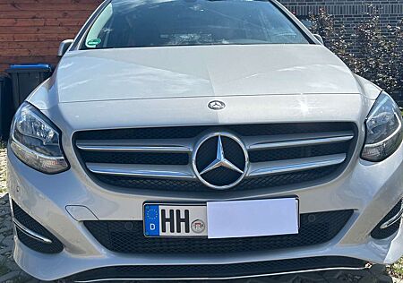 Mercedes-Benz B 180 B-Klasse 7G-DCT Style