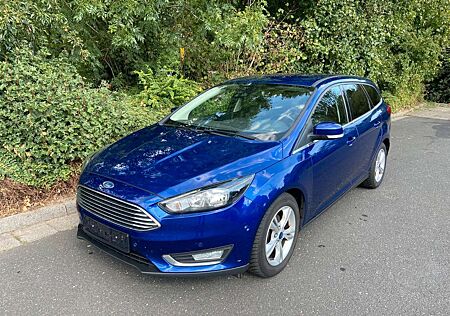 Ford Focus Turnier Titanium TÜV 2.HAND