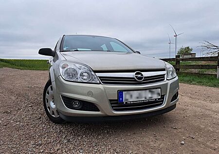 Opel Astra Fließheck 5-Türer 1.4 Edition