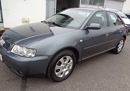 Audi A3 1.6 Attraction **Scheckheft gepflegt** TOP