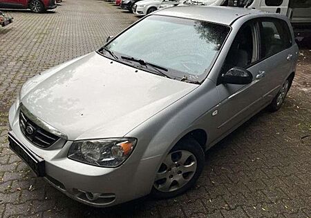 Kia Cerato 1.6 LX Kombi