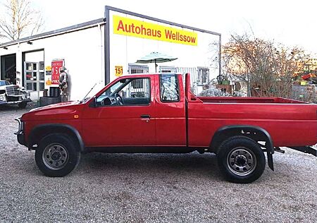 Nissan Pick Up 4WD King Cab TÜV NEU + Gerwährleistung !!