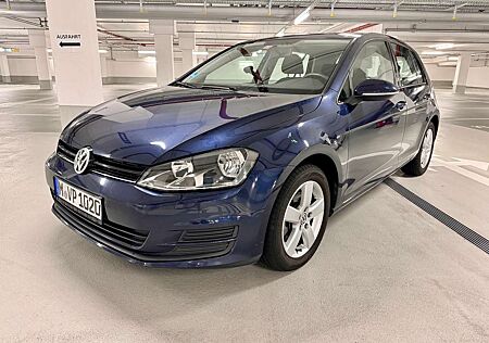 VW Golf Volkswagen 1.6 TDI BlueMotion Technology DSG Trendline