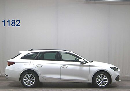 Seat Leon Sportstourer 2.0 TDI Style Navi LED AHK RFK