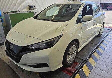 Nissan Leaf N-Connecta 13'km 1. Hand 40KWH