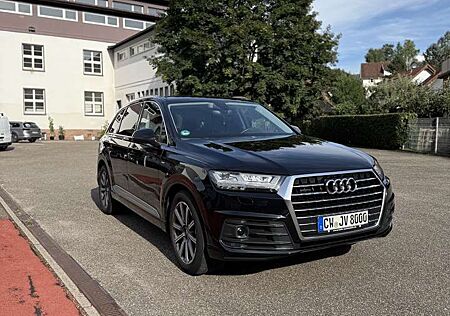 Audi Q7 S-Line Quattro