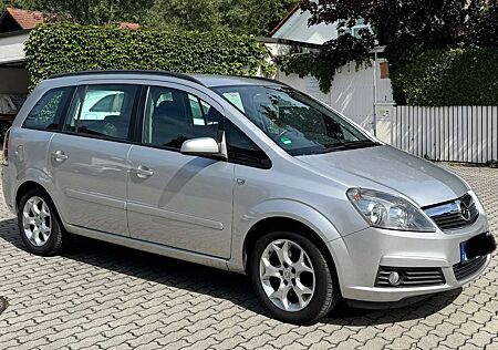 Opel Zafira 2.2 Edition