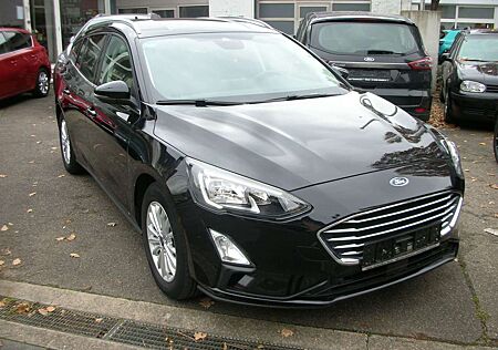 Ford Focus Titanium X *nur 18.500km *1.Hand *LED+viele Extras