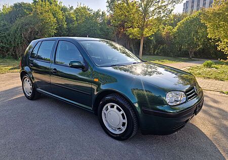 VW Golf Volkswagen 1.6Highline,Klimatronic,Servo,Automatik,TÜV,TOP