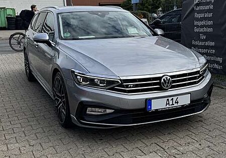 VW Passat Variant Volkswagen 2.0 TDI SCR DSG Elegance