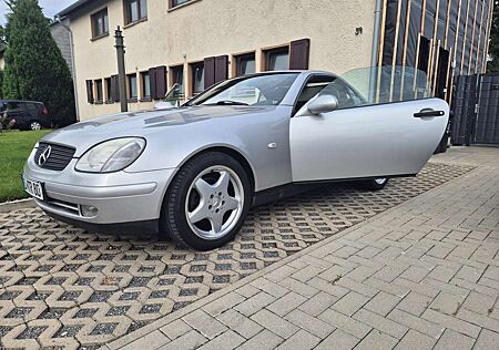 Mercedes-Benz SLK 200