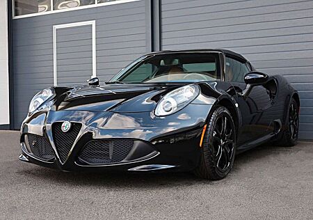 Alfa Romeo 4C Spider Targa/Carbon/Alpine/Kamera/BTH/R17