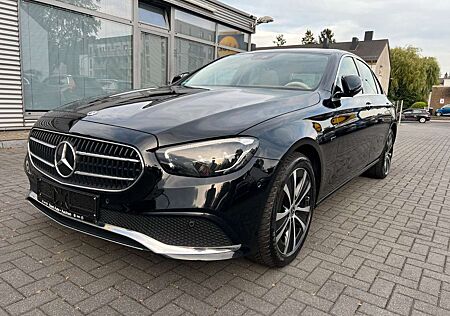 Mercedes-Benz E 300 E -Klasse Lim. de Designo/Panorama